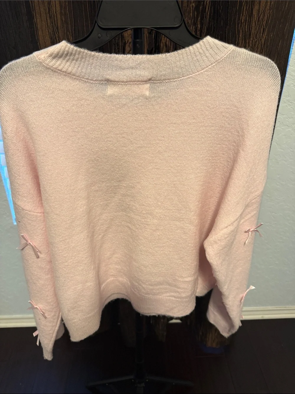 No Boundaries Light Pink Bow-Accent Crewneck Sweater